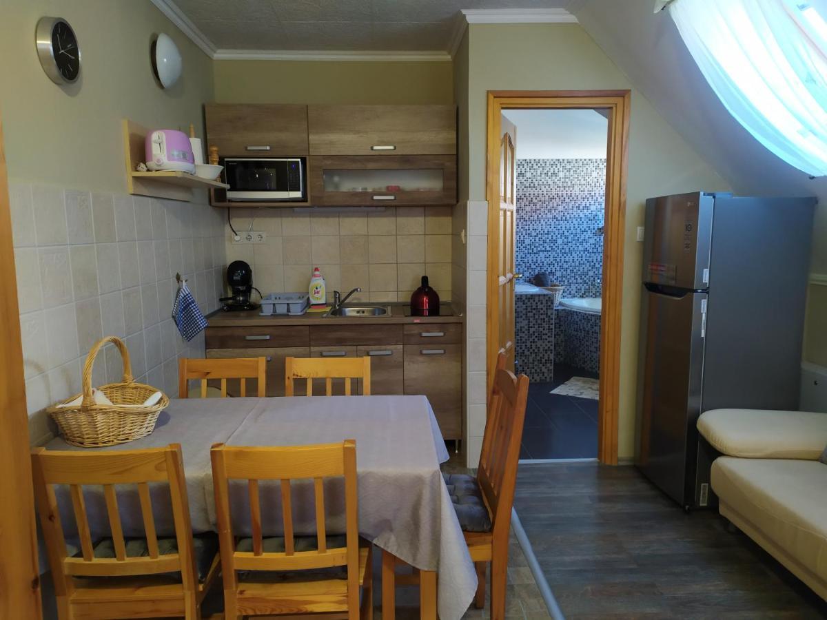 Bobita Apartmanhaz Сільвашварад Екстер'єр фото