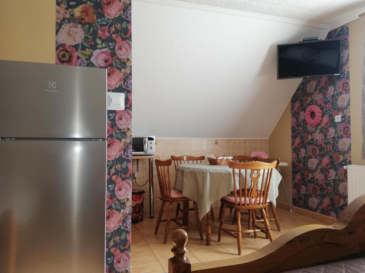 Bobita Apartmanhaz Сільвашварад Екстер'єр фото