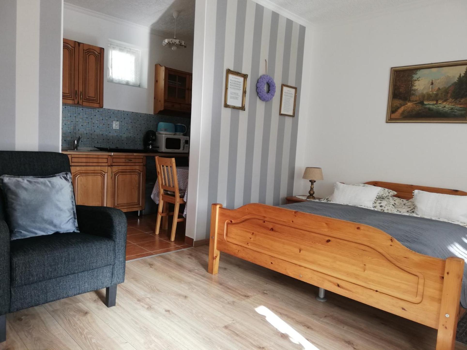 Bobita Apartmanhaz Сільвашварад Екстер'єр фото